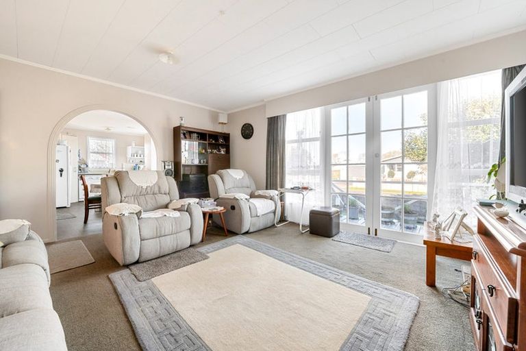 Photo of property in 1 Katherine Place, Melville, Hamilton, 3206