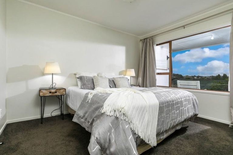 Photo of property in 1/744 Te Atatu Road, Te Atatu Peninsula, Auckland, 0610