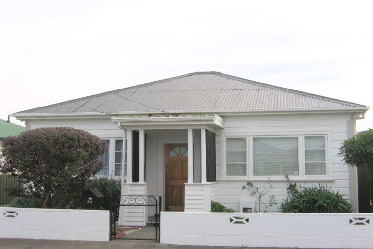 Photo of property in 35 Mudie Street, Alicetown, Lower Hutt, 5010