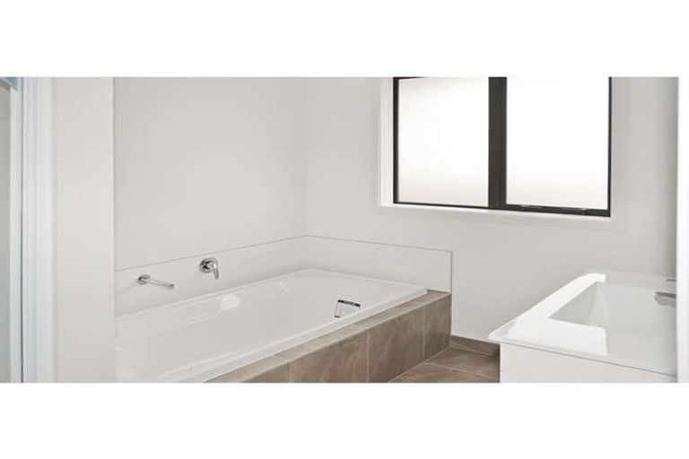 Photo of property in 14 Gibraltar Way, Fitzherbert, Palmerston North, 4410