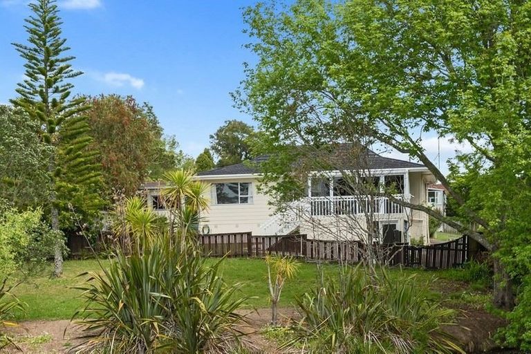 Photo of property in 1/8 Scarlock Avenue, Browns Bay, Auckland, 0630