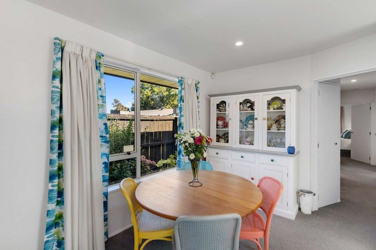 Photo of property in 2/49 Sawyers Arms Road, Northcote, Christchurch, 8052