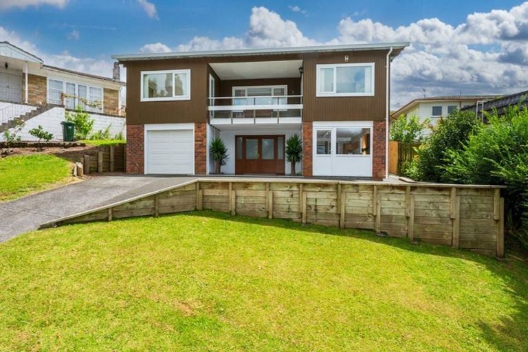 Photo of property in 10 Woodcote Drive, Glenfield, Auckland, 0629