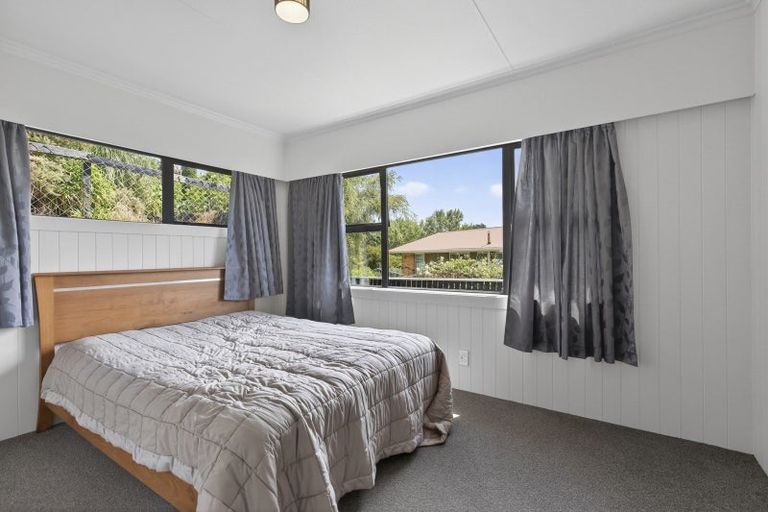 Photo of property in 46 Seaview Road, Marfell, New Plymouth, 4310