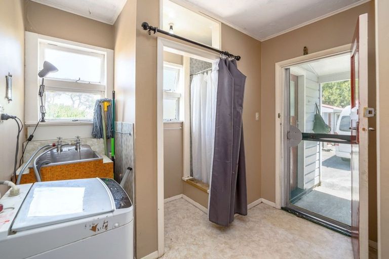 Photo of property in 24 Whangaimoana Beach Road, Whangaimoana, Featherston, 5772