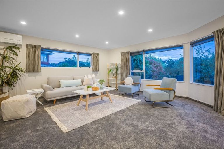 Photo of property in 44 Sailmaker Close, Whitby, Porirua, 5024