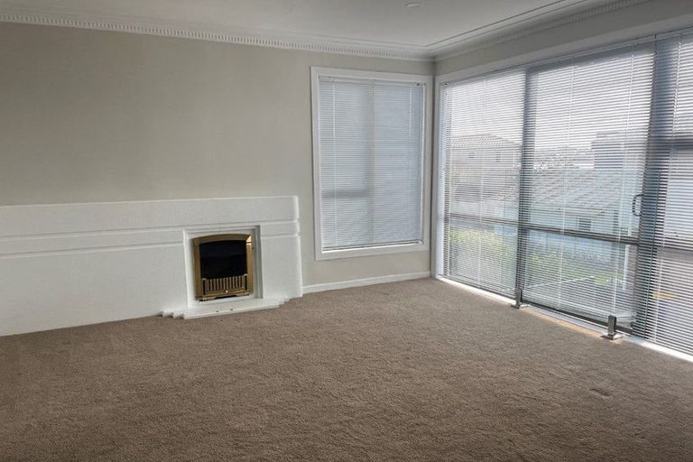 Photo of property in 5 Hattaway Avenue, Bucklands Beach, Auckland, 2012