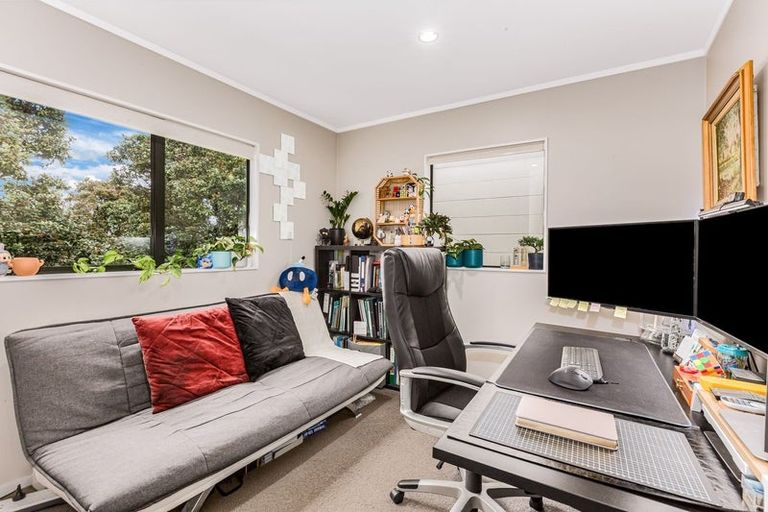 Photo of property in 1/7 Raroa Road, Hutt Central, Lower Hutt, 5010