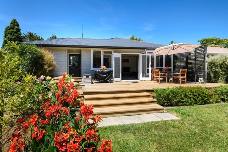 Photo of property in 5 Antrim Place, Hokowhitu, Palmerston North, 4410