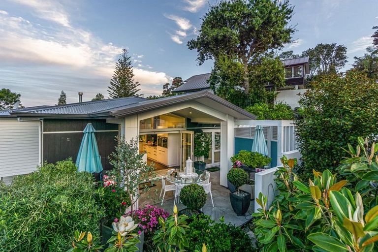 Photo of property in 43b Park Rise, Campbells Bay, Auckland, 0630