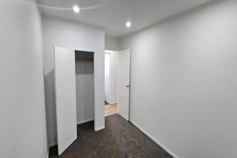 Photo of property in 2 Tuna Place, Manurewa, Auckland, 2102