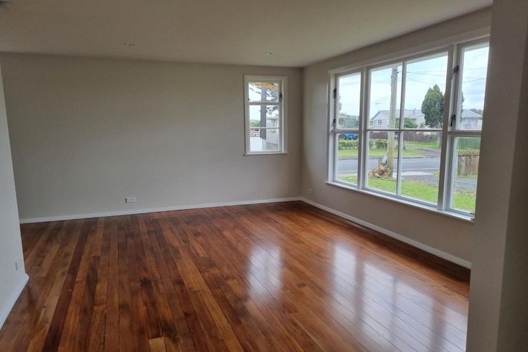 Photo of property in 82 Vine Street, Mangere East, Auckland, 2024