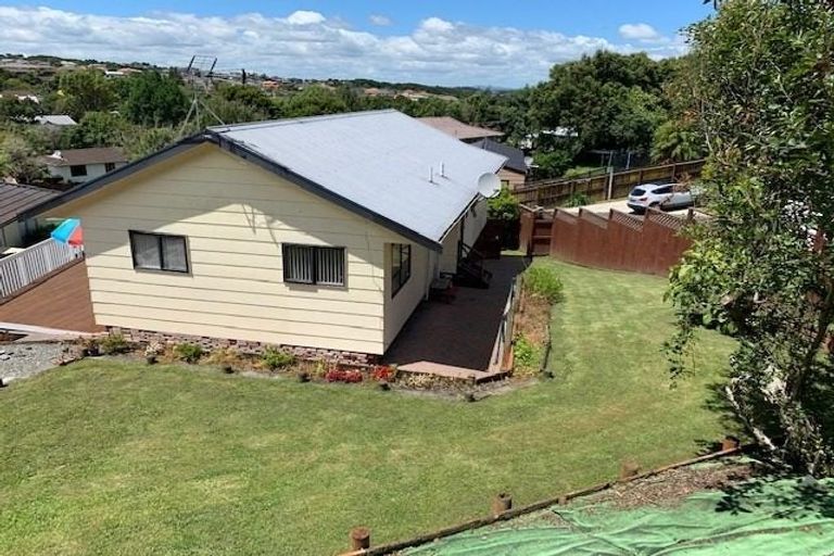 Photo of property in 12 Flamingo Court, Goodwood Heights, Auckland, 2105