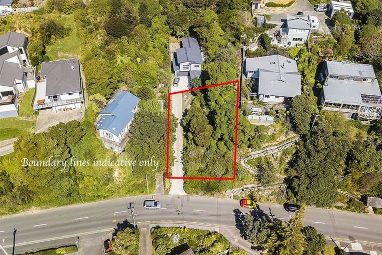 Photo of property in 18 Paremata Crescent, Paremata, Porirua, 5024