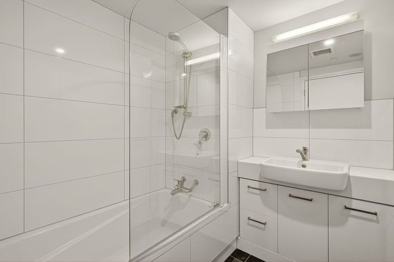 Photo of property in Gloucester Towers, 11/28 Gloucester Street, Christchurch Central, Christchurch, 8013