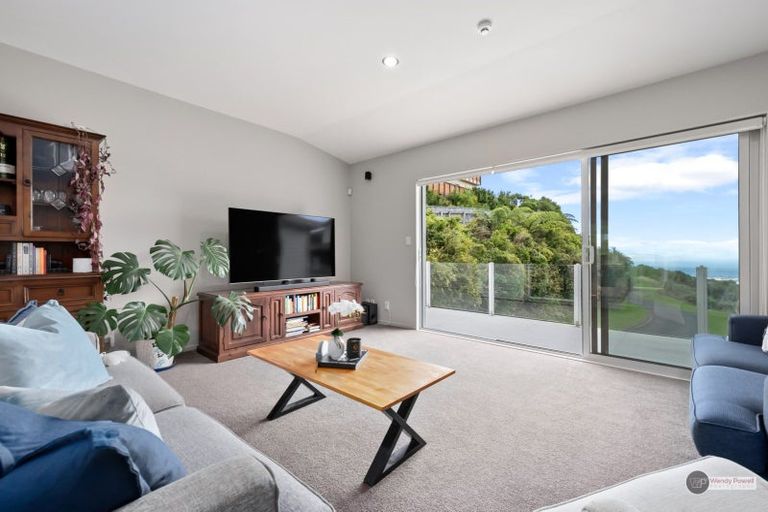 Photo of property in 17 Oceanview Terrace, Tirohanga, Lower Hutt, 5010