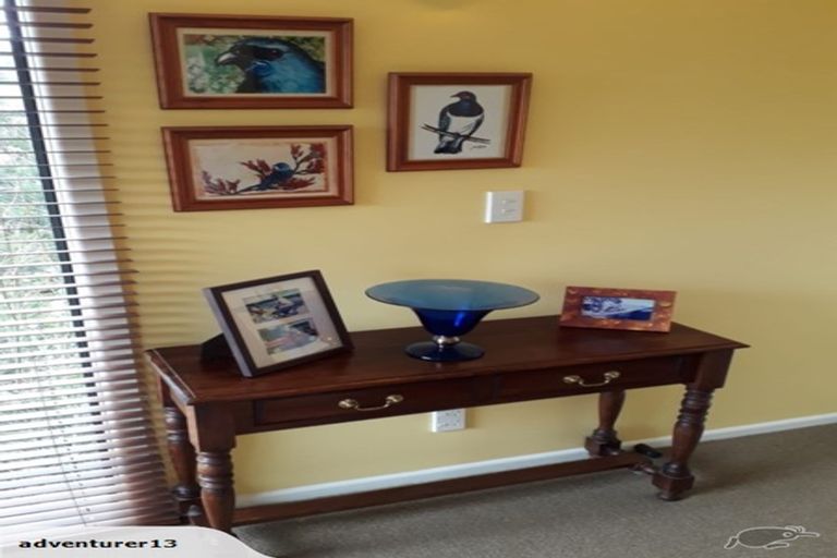 Photo of property in 666 South Titirangi Road, Titirangi, Auckland, 0604