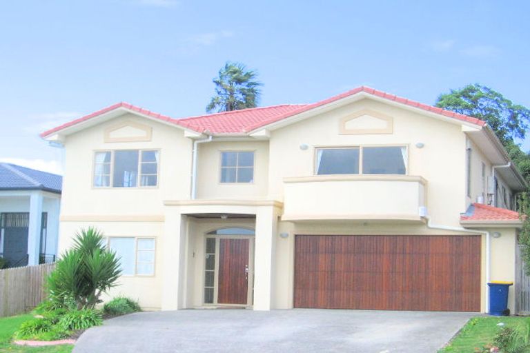 Photo of property in 9 Maidstone Place, Oteha, Auckland, 0632