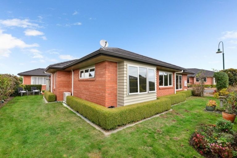 Photo of property in 5 Walter Court, Cambridge, 3434