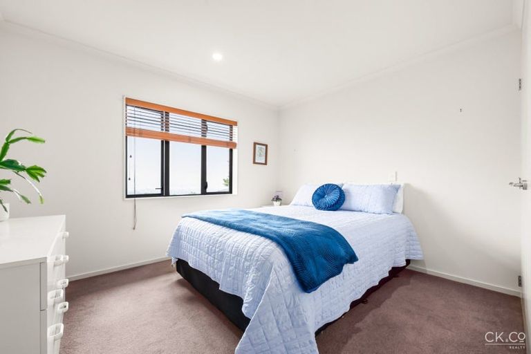 Photo of property in 20 Garrett Place, Riverstone Terraces, Upper Hutt, 5018
