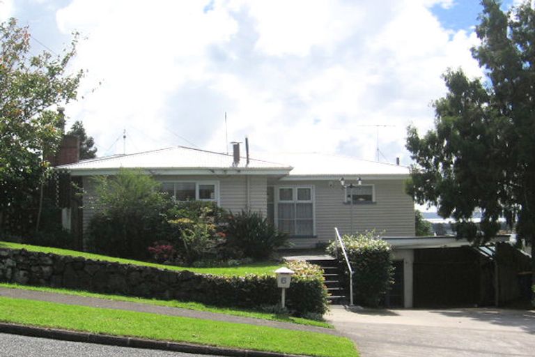 Photo of property in 6 Roland Hill, Glen Eden, Auckland, 0602