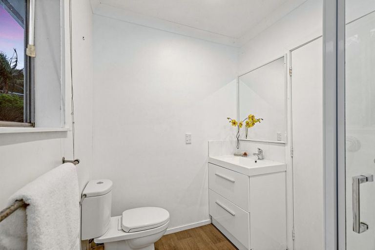 Photo of property in 70 Duncansby Road, Stanmore Bay, Whangaparaoa, 0932