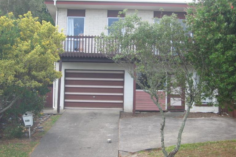 Photo of property in 1/18 Girrahween Drive, Totara Vale, Auckland, 0629
