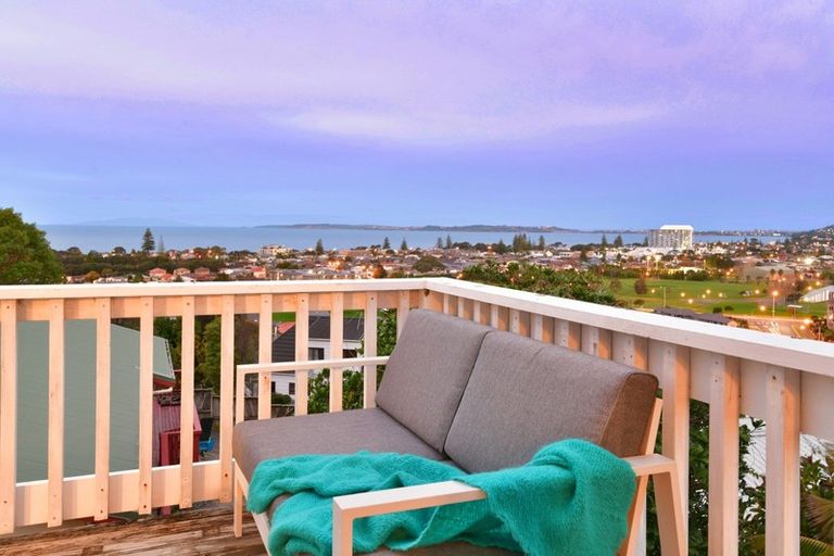 Photo of property in 59 West Hoe Heights, Orewa, 0931