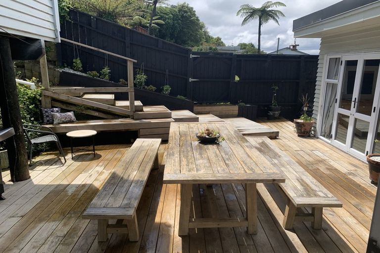 Photo of property in 23 Te Whiti Grove, Korokoro, Lower Hutt, 5012