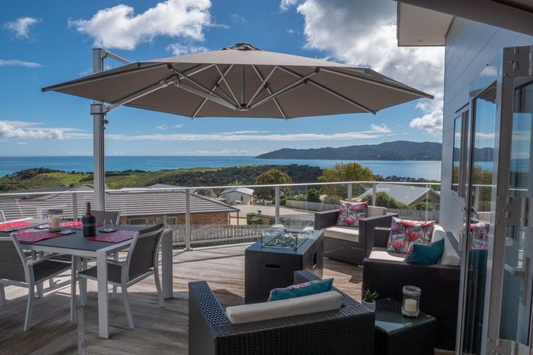 Photo of property in 5 Nancy Wake Place, Cable Bay, 0420