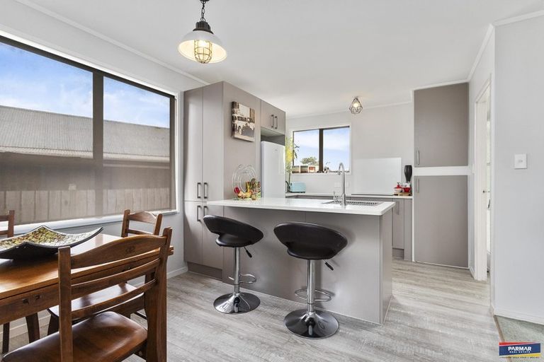 Photo of property in 8 Funnell Place, Manurewa, Auckland, 2102