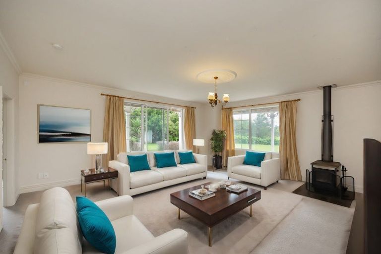 Photo of property in 114 Polson Hill Drive, Aokautere, Palmerston North, 4471
