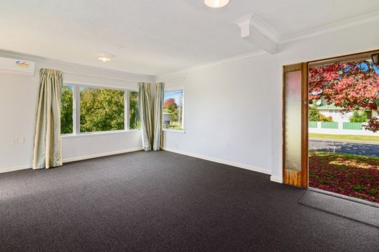 Photo of property in 2 Park Road, Western Heights, Rotorua, 3015