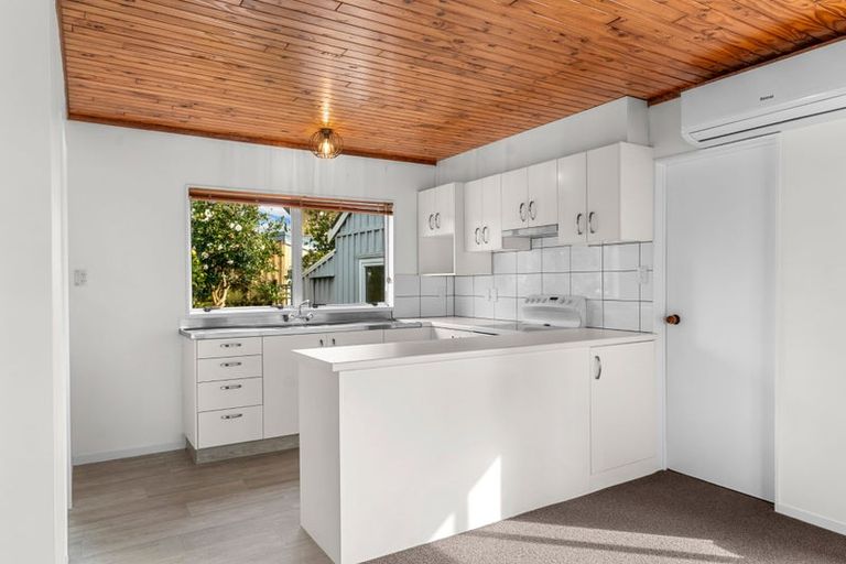 Photo of property in 12 Cove Road, Waipu, 0510