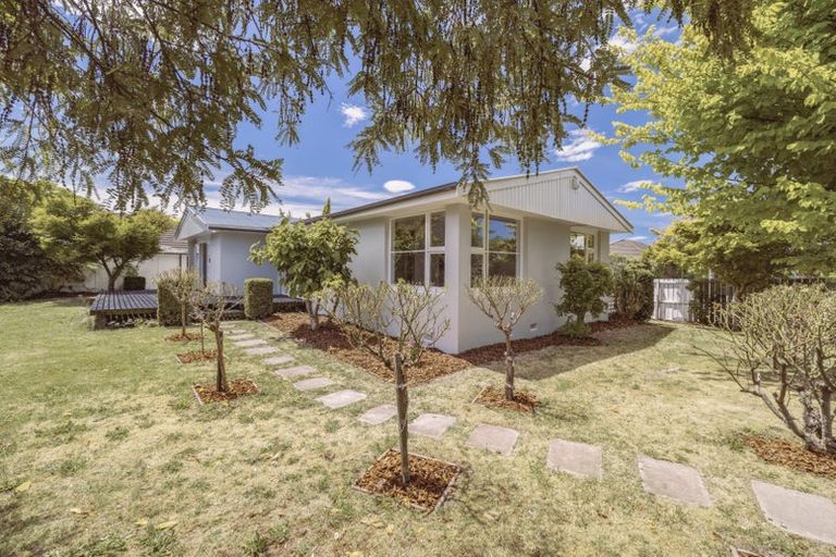 Photo of property in 2 Anstorer Street, Bryndwr, Christchurch, 8053