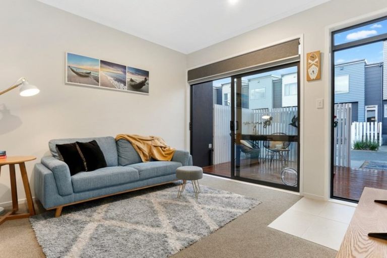 Photo of property in 14 Mollusc Road, Hobsonville, Auckland, 0616