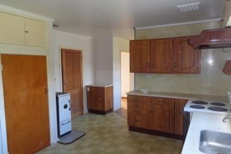 Photo of property in 129 Rathgar Road, Henderson, Auckland, 0610