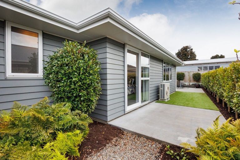 Photo of property in 46 Peppertree Glade, Kelvin Grove, Palmerston North, 4414