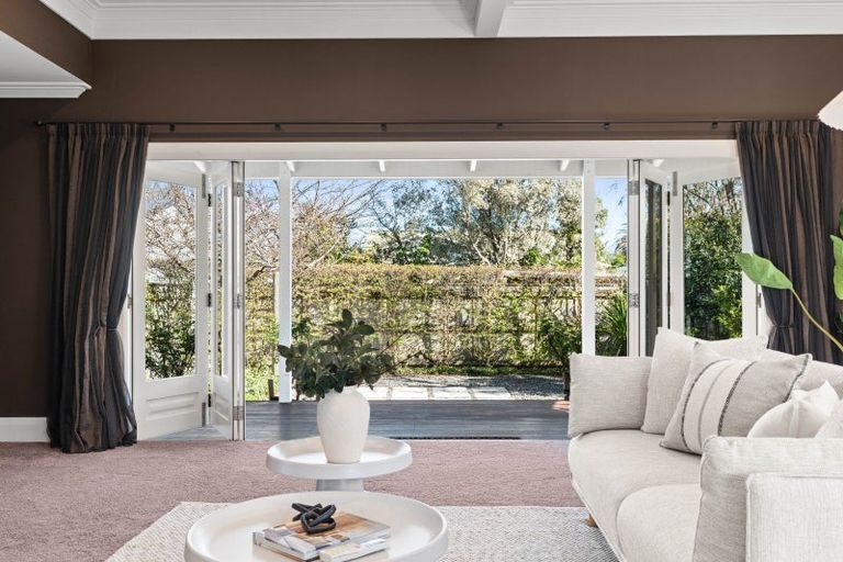 Photo of property in 98 Pownall Street, Masterton, 5810