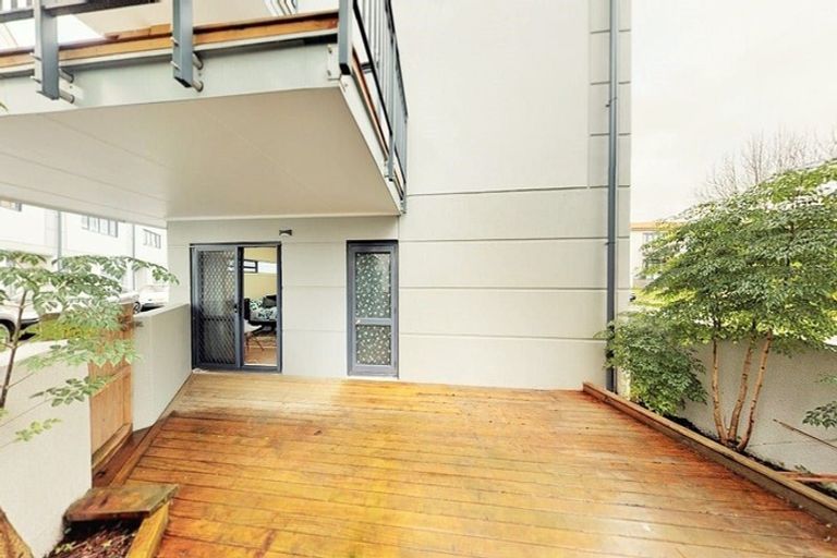 Photo of property in Krisley Court, 25/6 Ambrico Place, New Lynn, Auckland, 0600