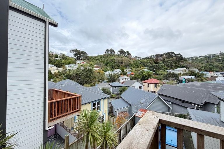 Photo of property in 146h Aro Street, Aro Valley, Wellington, 6021