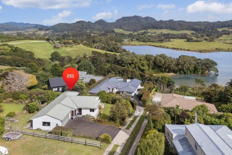 Photo of property in 251 Tanners Point Road, Tanners Point, Katikati, 3177