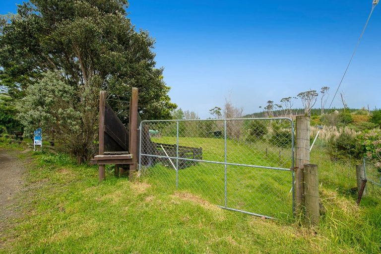 Photo of property in 118 Trig Road, South Head, Helensville, 0874