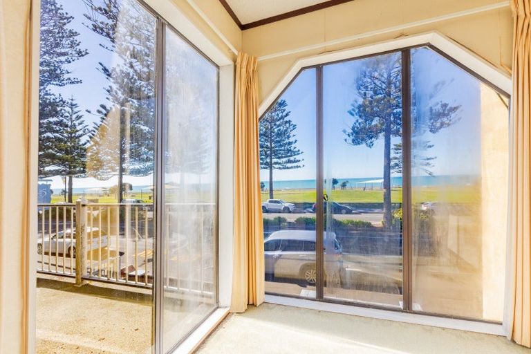 Photo of property in 419 Marine Parade, Napier South, Napier, 4110