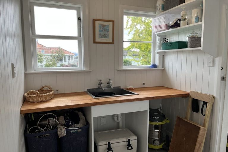 Photo of property in 28 Humber Street, Roslyn, Palmerston North, 4414