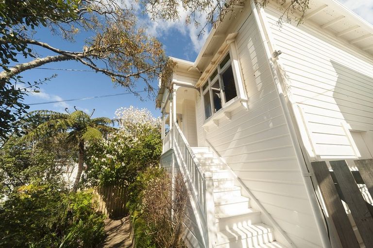 Photo of property in 35 Coolidge Street, Brooklyn, Wellington, 6021