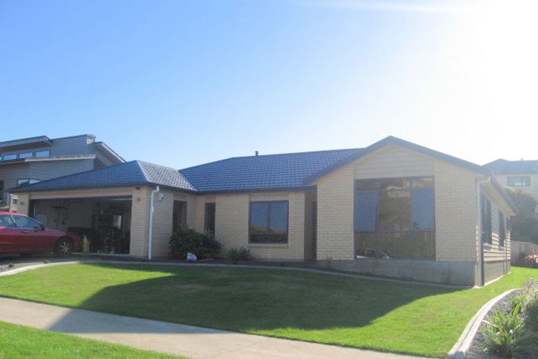 Photo of property in 46j Navigation Drive, Whitby, Porirua, 5024