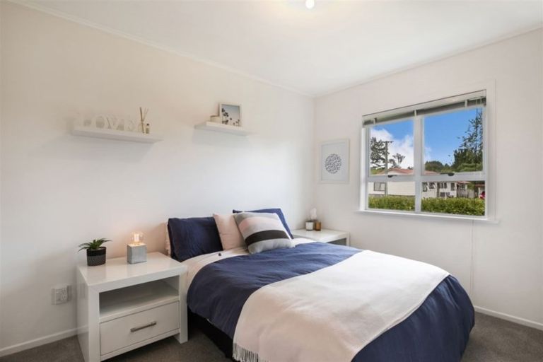 Photo of property in 1/14 Margate Road, Blockhouse Bay, Auckland, 0600
