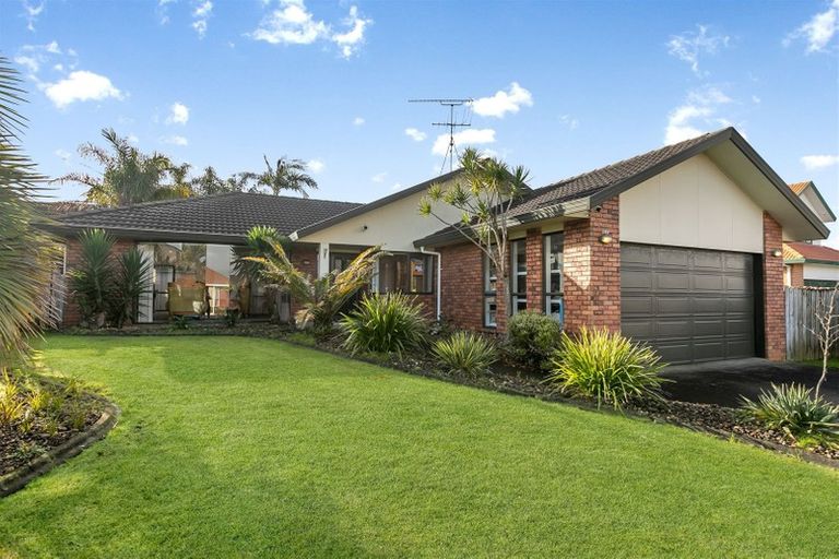 Photo of property in 13 Rathmar Drive, Manurewa, Auckland, 2105