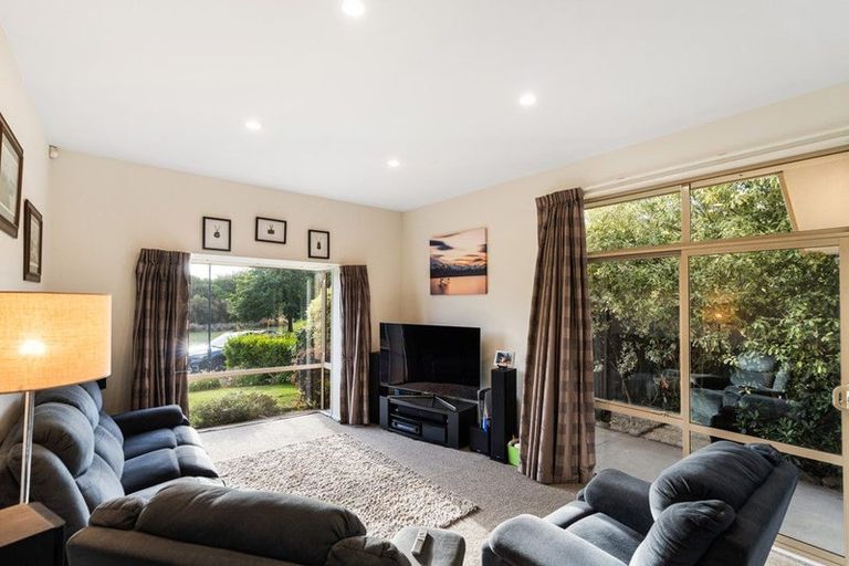 Photo of property in 30 Titirangi Crescent, Parklands, Christchurch, 8083